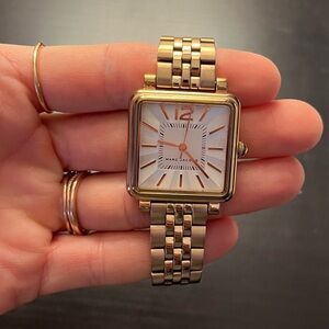 Marc Jacobs Vic watch